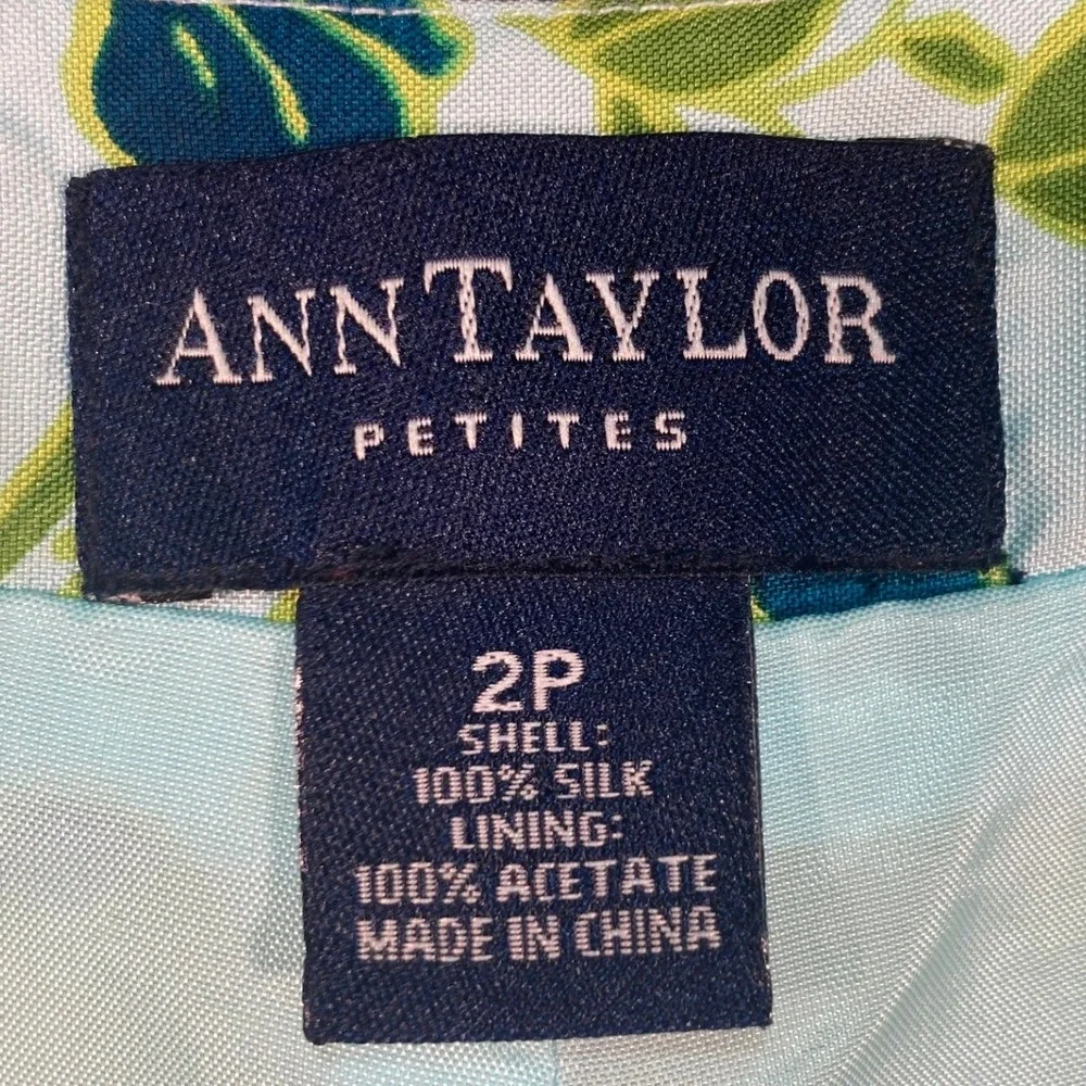 Ann Taylor Petites Blue Floral 100% Silk Straight Leg Pants‎ Size 2P Side Zip